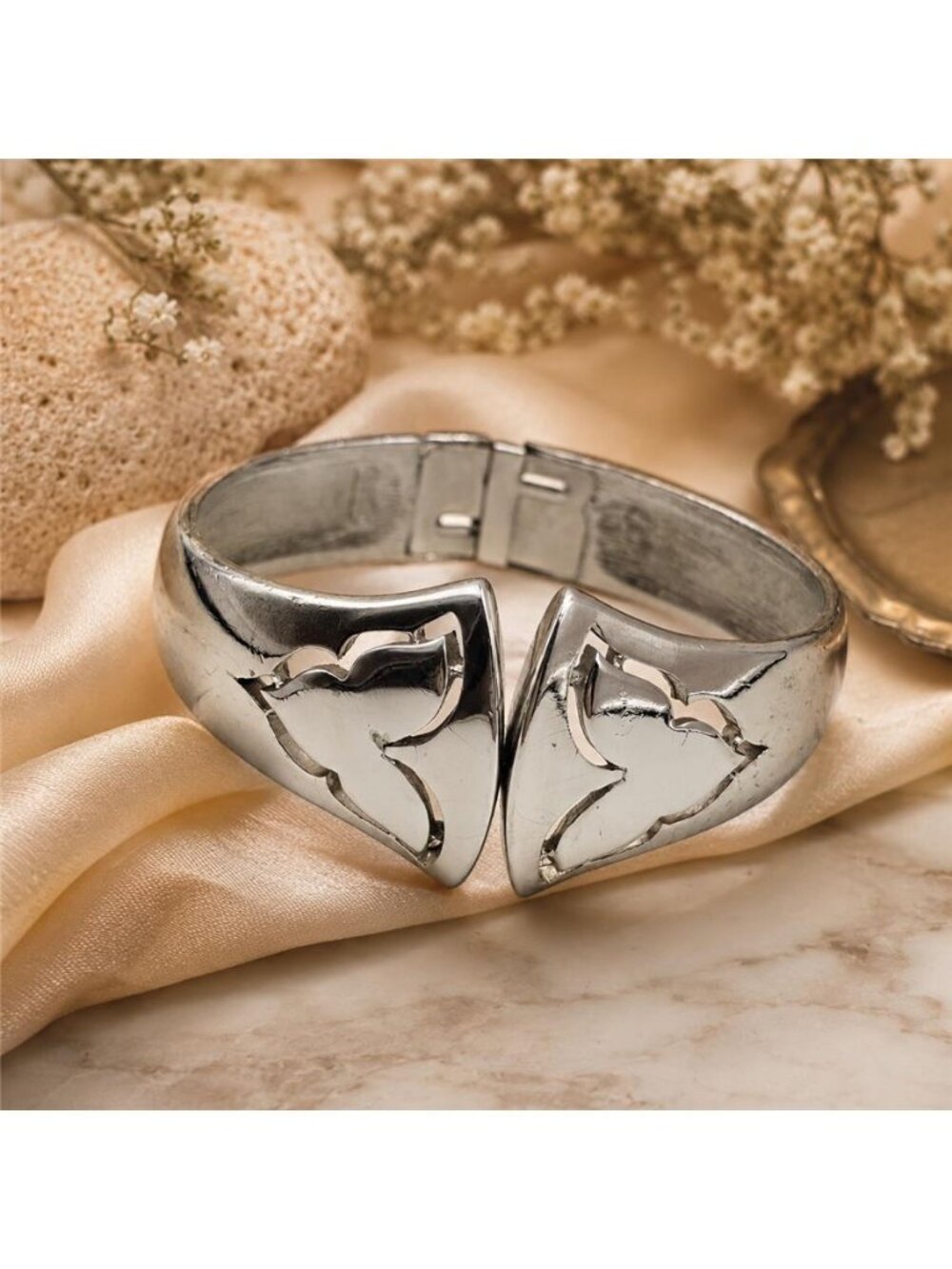 Trifari Silver Tone Hinged Clamper Bangle Openwork Heart Cuff Bracelet 6 in Vtg